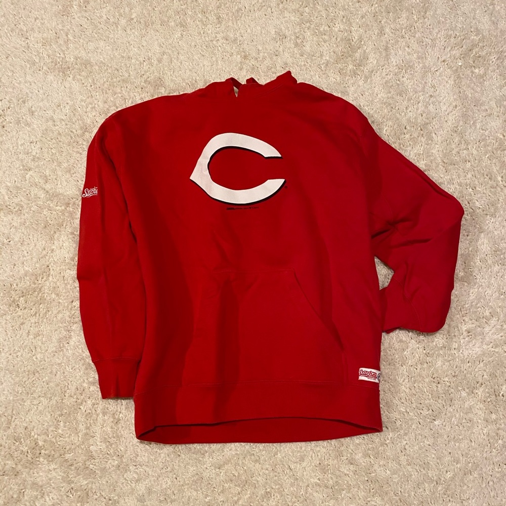 Reds sweatshirt